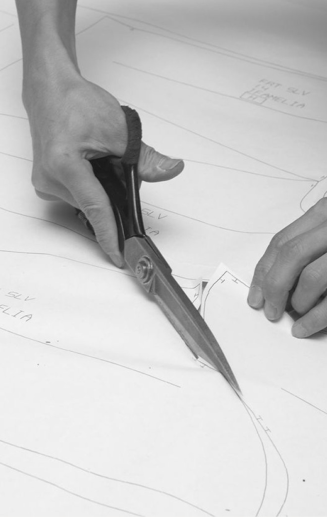 Cutting fabric along a pattern line